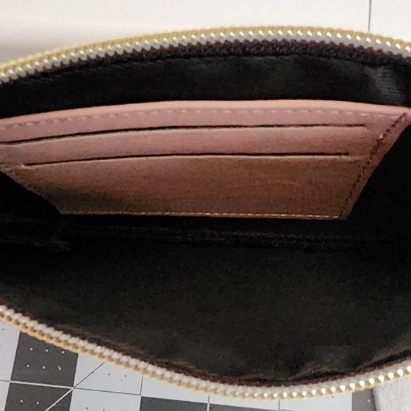 Women's Spacious Multicolor Wristlet Wallet. - Picture 7 of 11